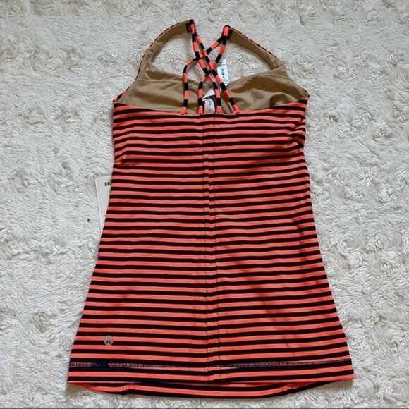 032 - LULULEMON Free to be Tank Size 2 - Picture 3 of 6